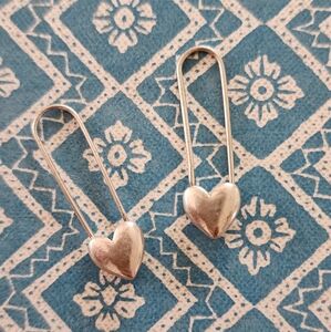 Silver paperclip heart drop earrings
